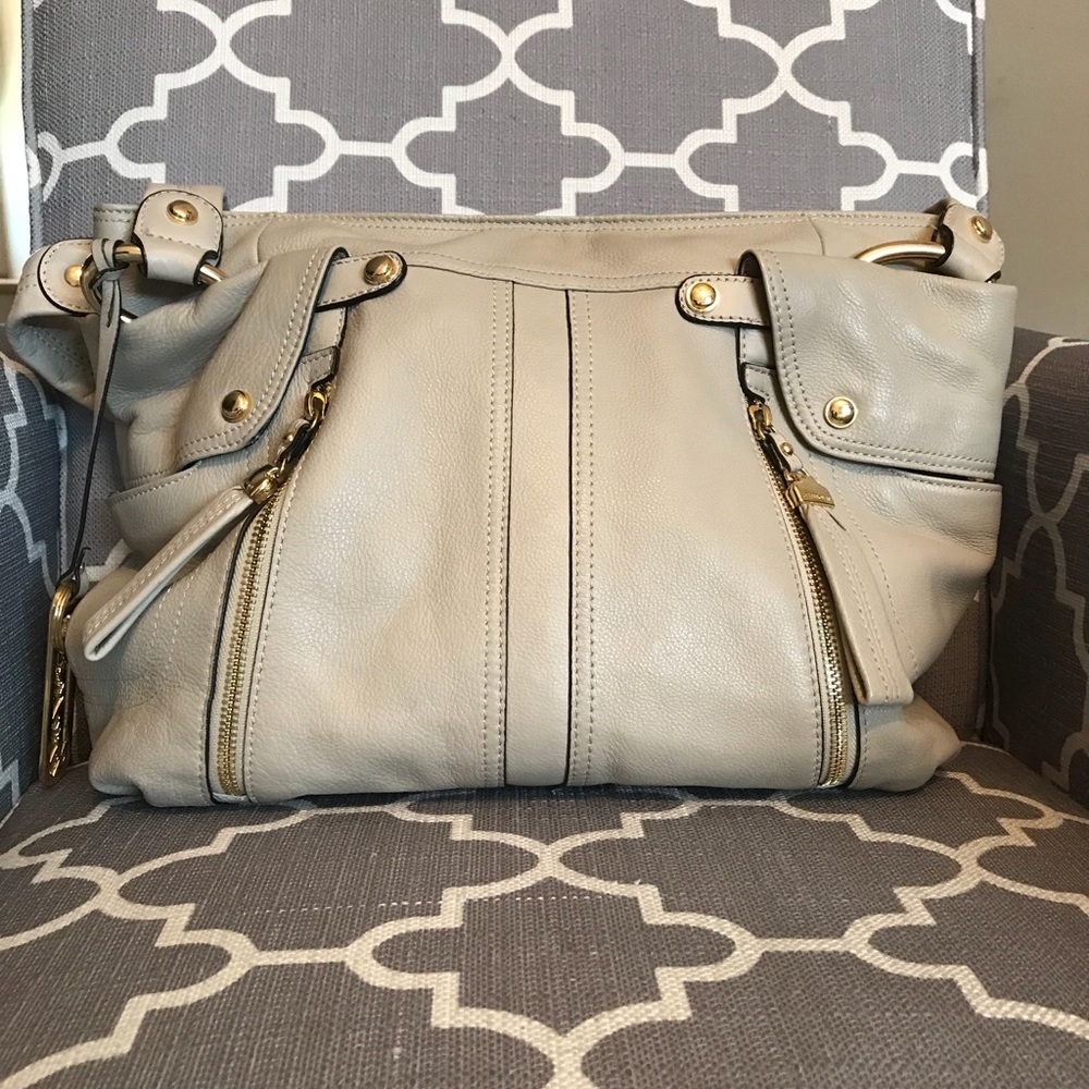 B. Makowsky leather tote